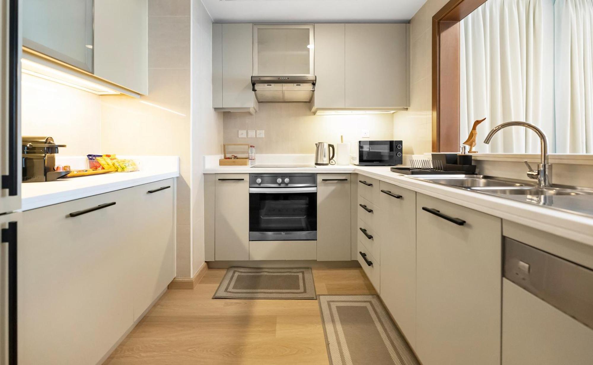 Apartment The Skyline Luxury Downtown Retreat *