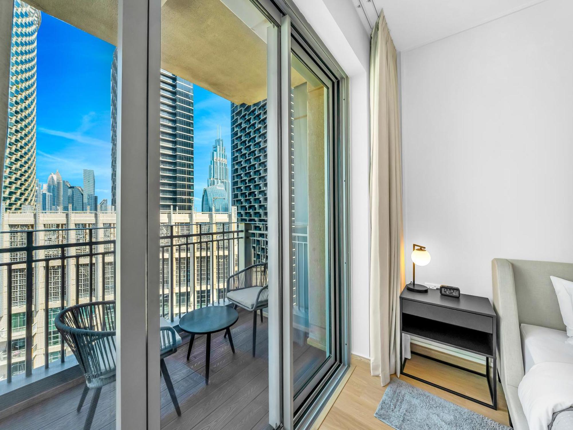 The Skyline Luxury Downtown Retreat Apartment Dubai