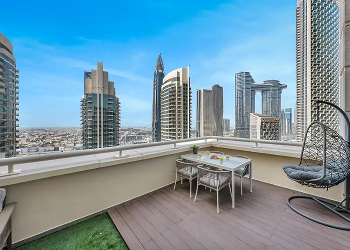 The Skyline Suite Luxury Downtown Retreat
